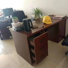 木質辦公桌1600*800*760